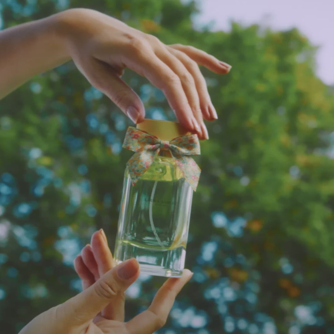 Laura Ashley Parfum Video